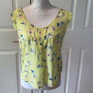 Yellow floral blouse sz small